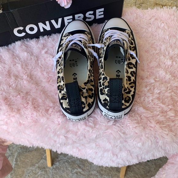 Leopard/cheetah print converse! Brand new never worn! Comfort cushion! - Picture 4 of 5